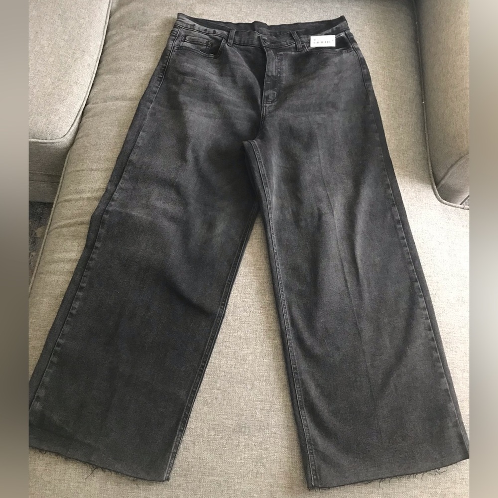 Womens size 13 Cello cropped grey/black denim